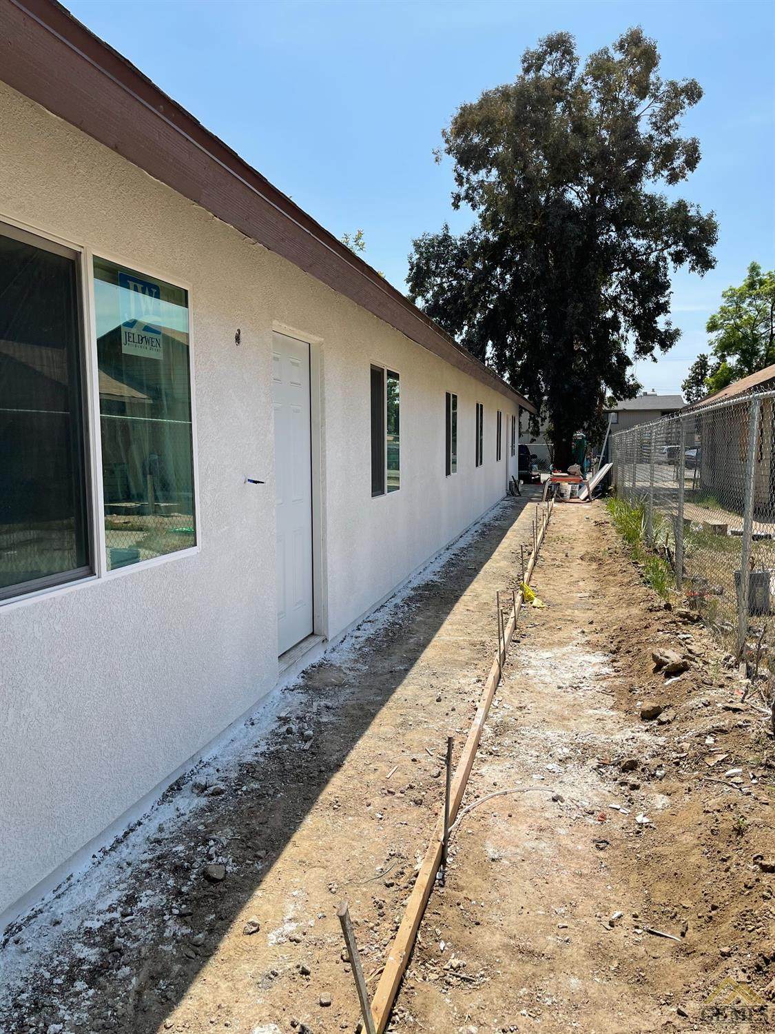 112 Lincoln Avenue - Photo 1