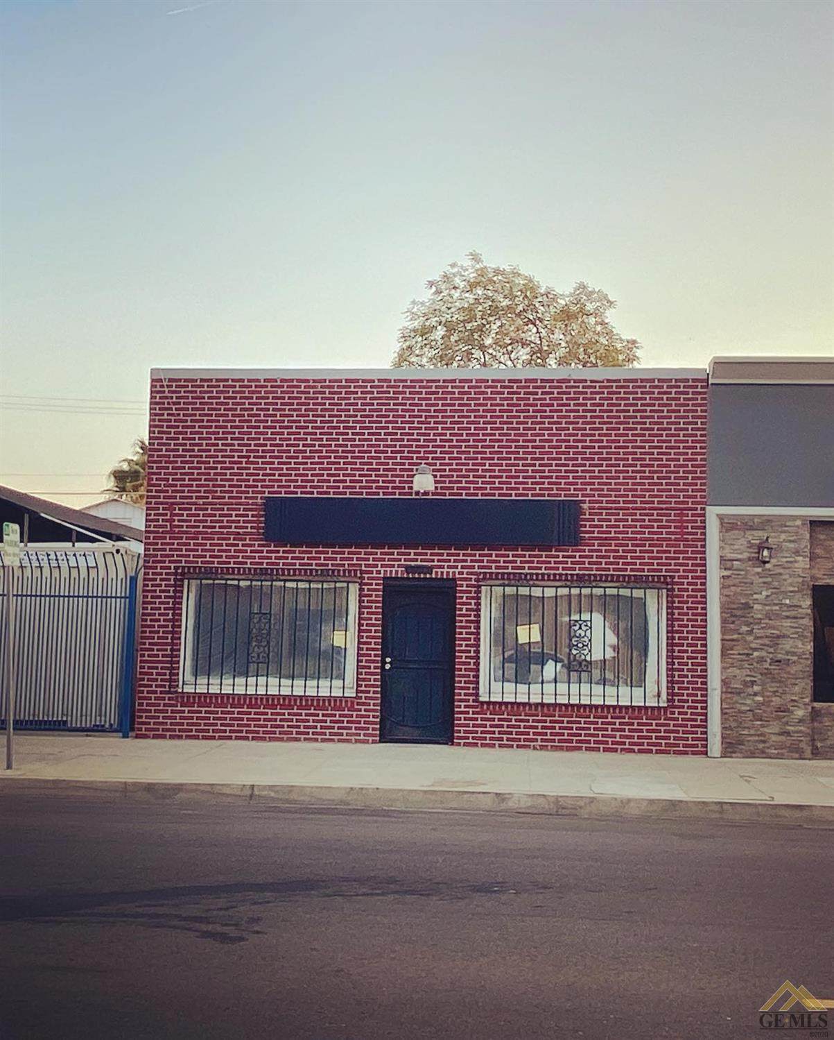 525 19th Street - Photo 1