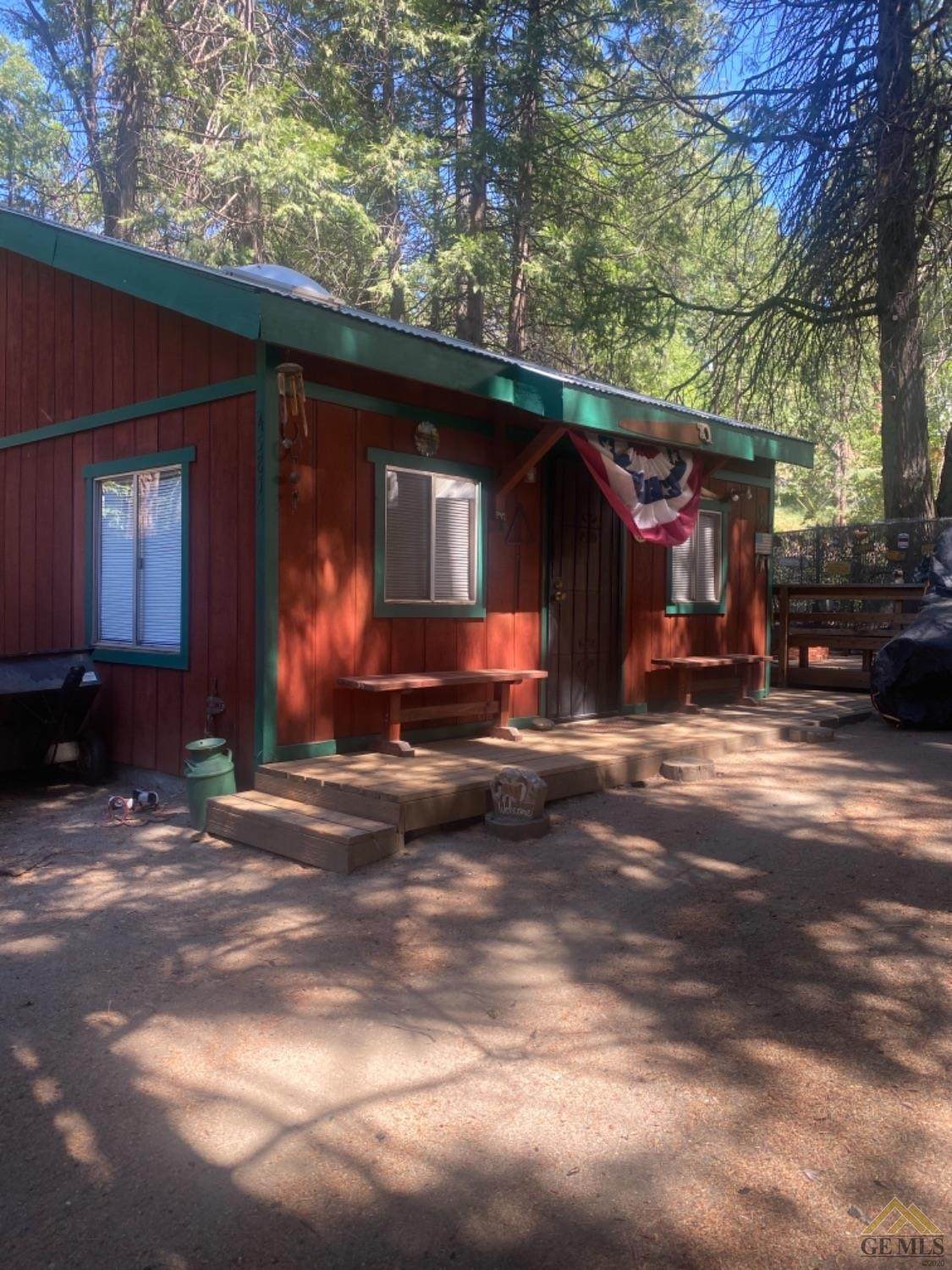 45876 Guhl Avenue - Photo 1