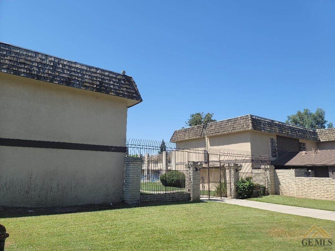 5301 Demaret Avenue - Photo 1