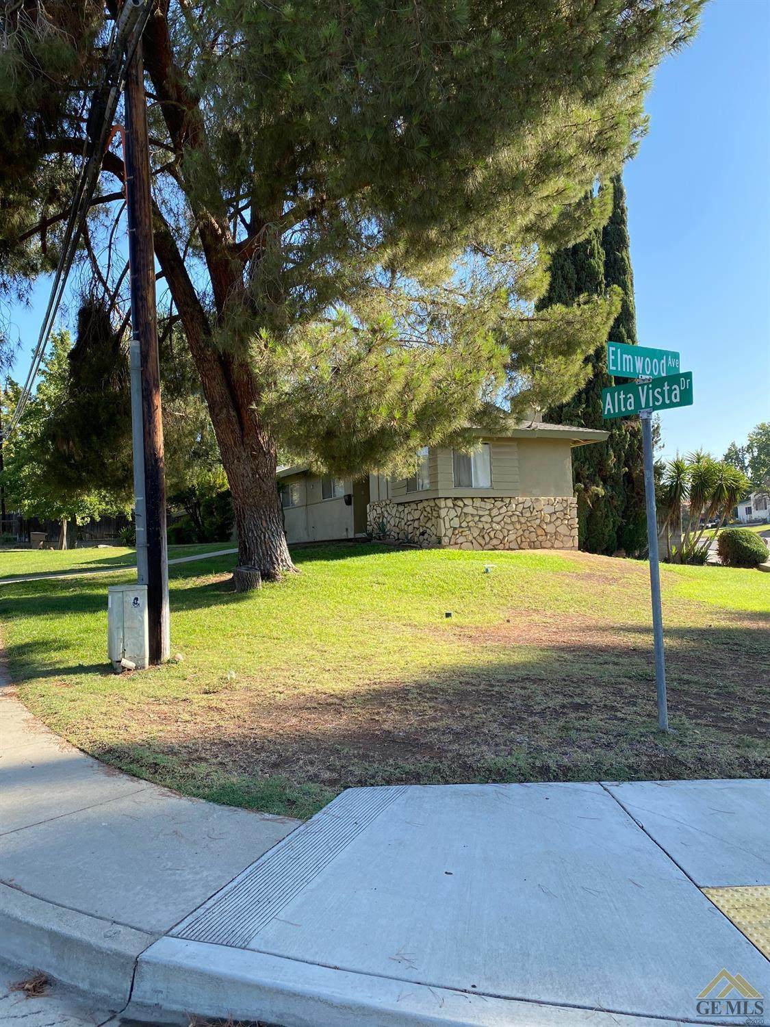 2801 Alta Vista Drive - Photo 1