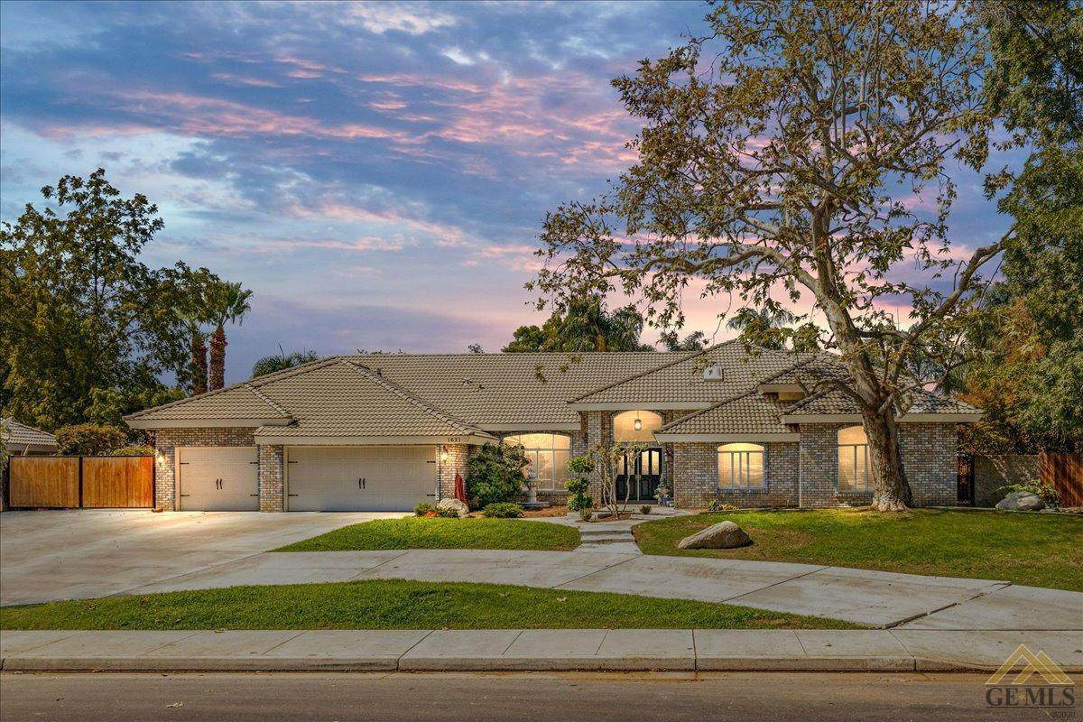1621 Sprucehaven Street - Photo 1