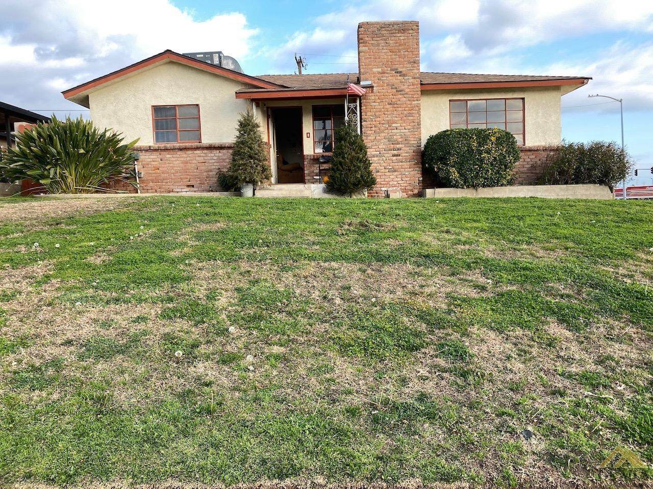 2001 Lantana Way - Photo 1