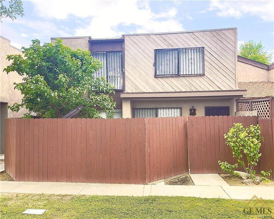 2100 Pinon Springs Circle - Photo 1