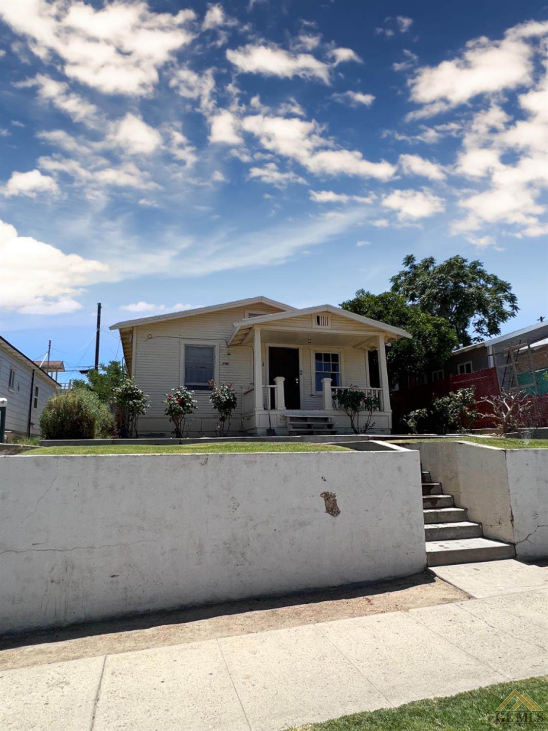 521 D Street - Photo 1