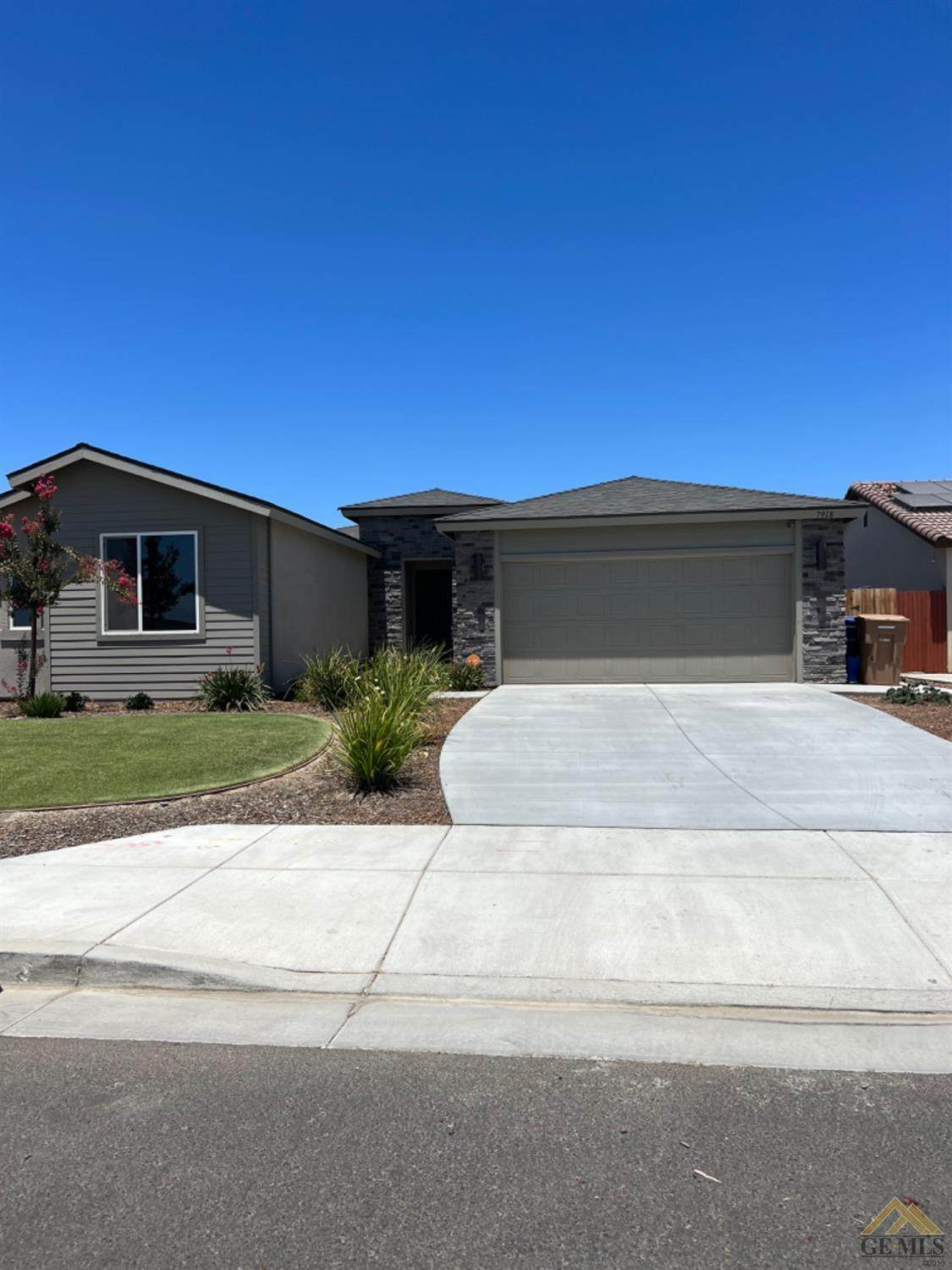 7918 Canyon Trail Avenue - Photo 1