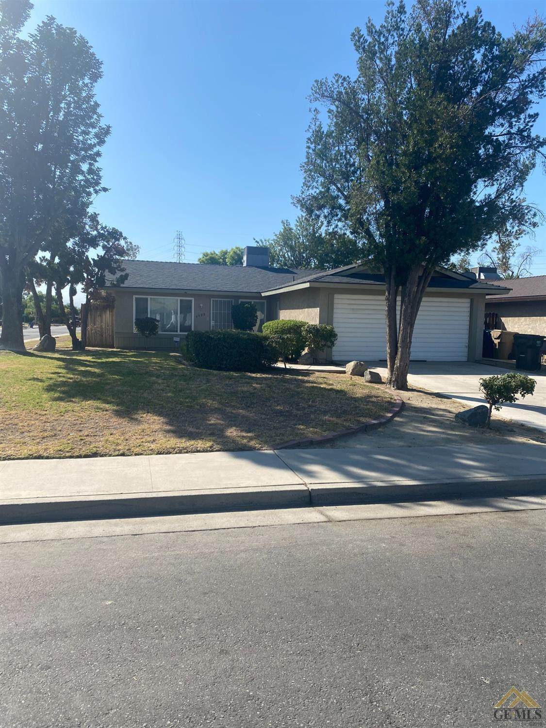 3900 Saffron Court - Photo 1