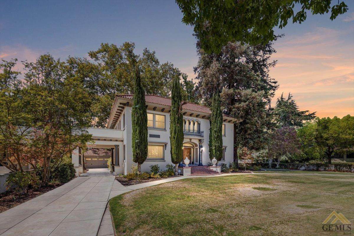 729 Oleander Avenue - Photo 1