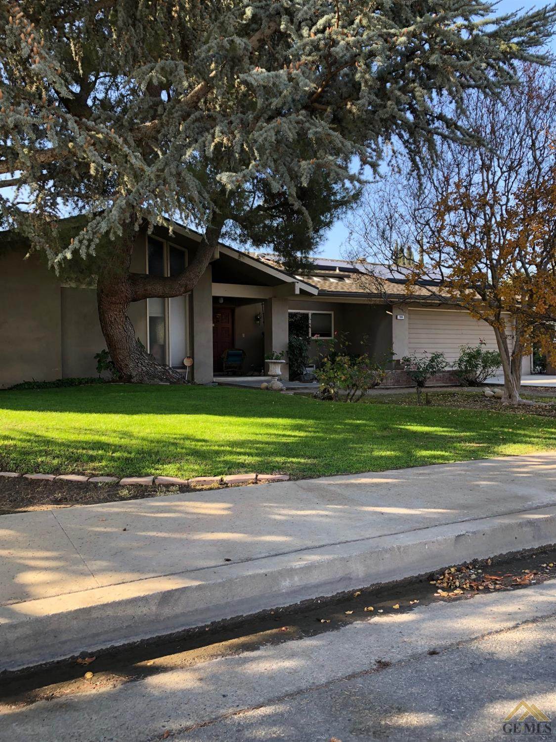 709 Elsey Street - Photo 1