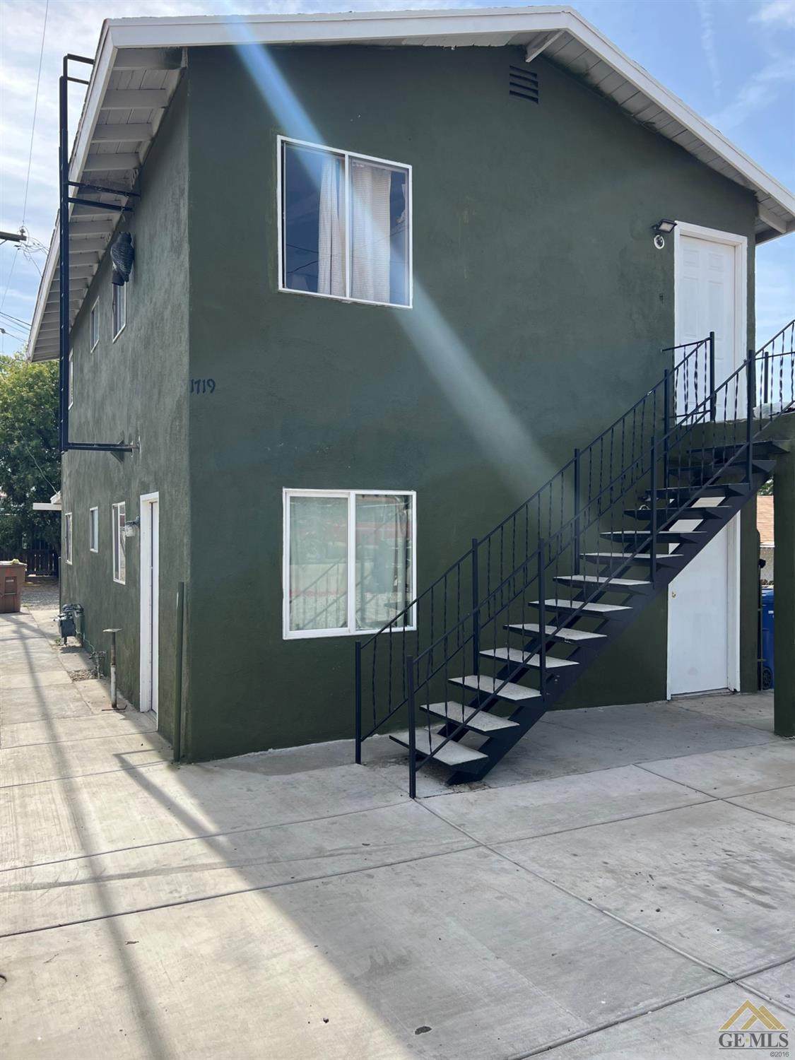 1719 Brown Street - Photo 1