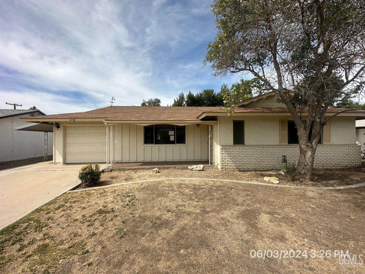 6104 Bel Aire Way - Photo 1