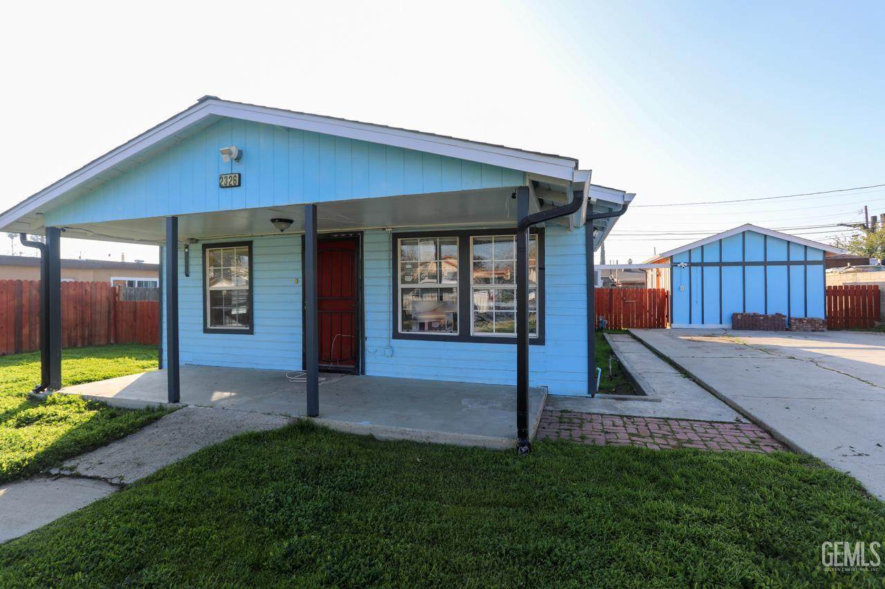 https://bt-photos.global.ssl.fastly.net/bakersfield/orig_boomver_1_202600626-2.jpg
