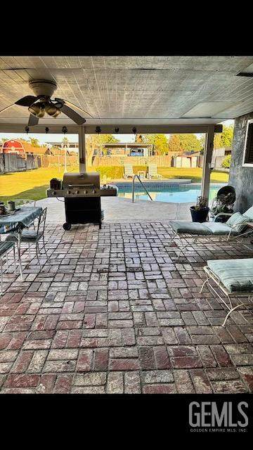 https://bt-photos.global.ssl.fastly.net/bakersfield/orig_boomver_1_202603673-2.jpg