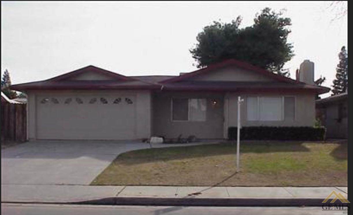 5605 Briarwood - Photo 1