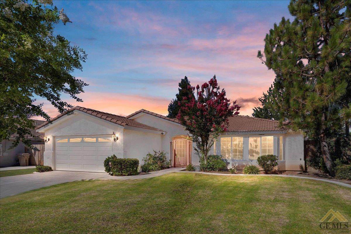 6105 Shangri La Lane - Photo 1
