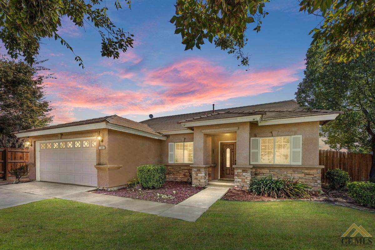 11805 Aurora Valley Avenue - Photo 1