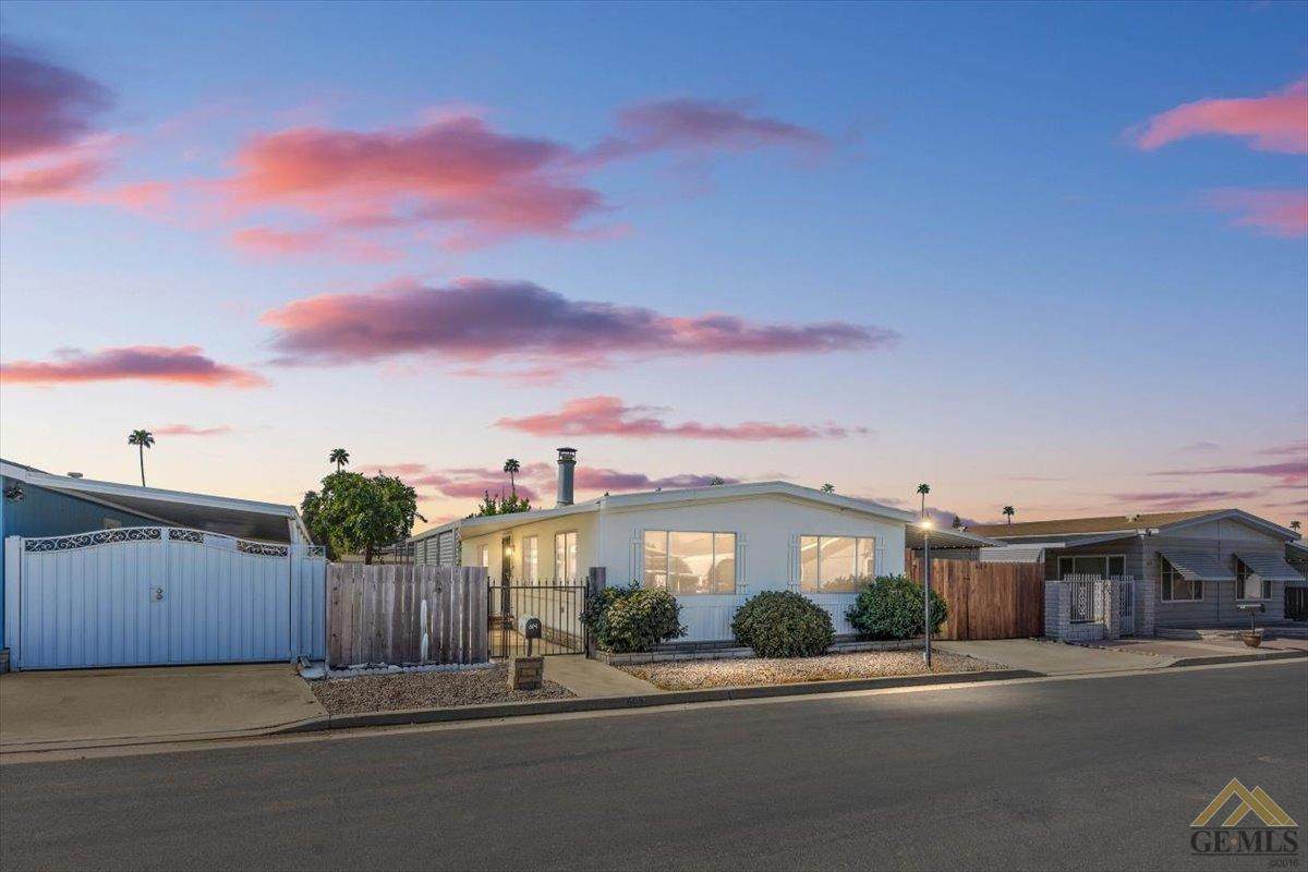 609 44th Street - Photo 1