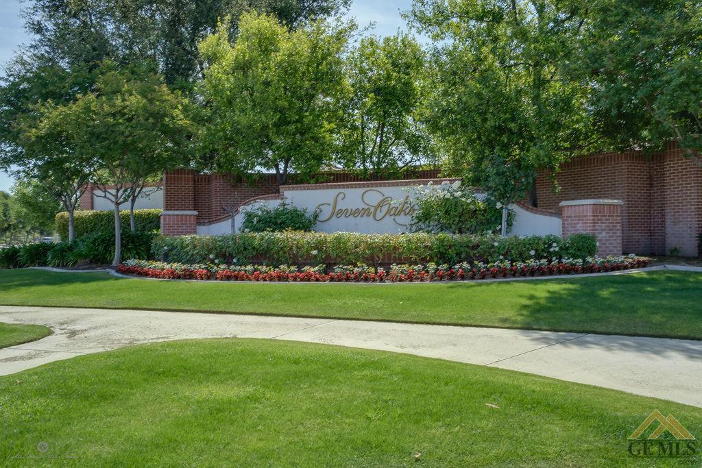 2510 Tiverton Drive - Photo 1