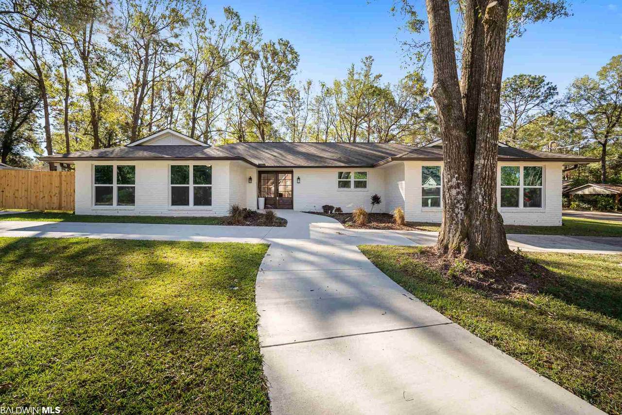 702 Olive Avenue - Photo 1