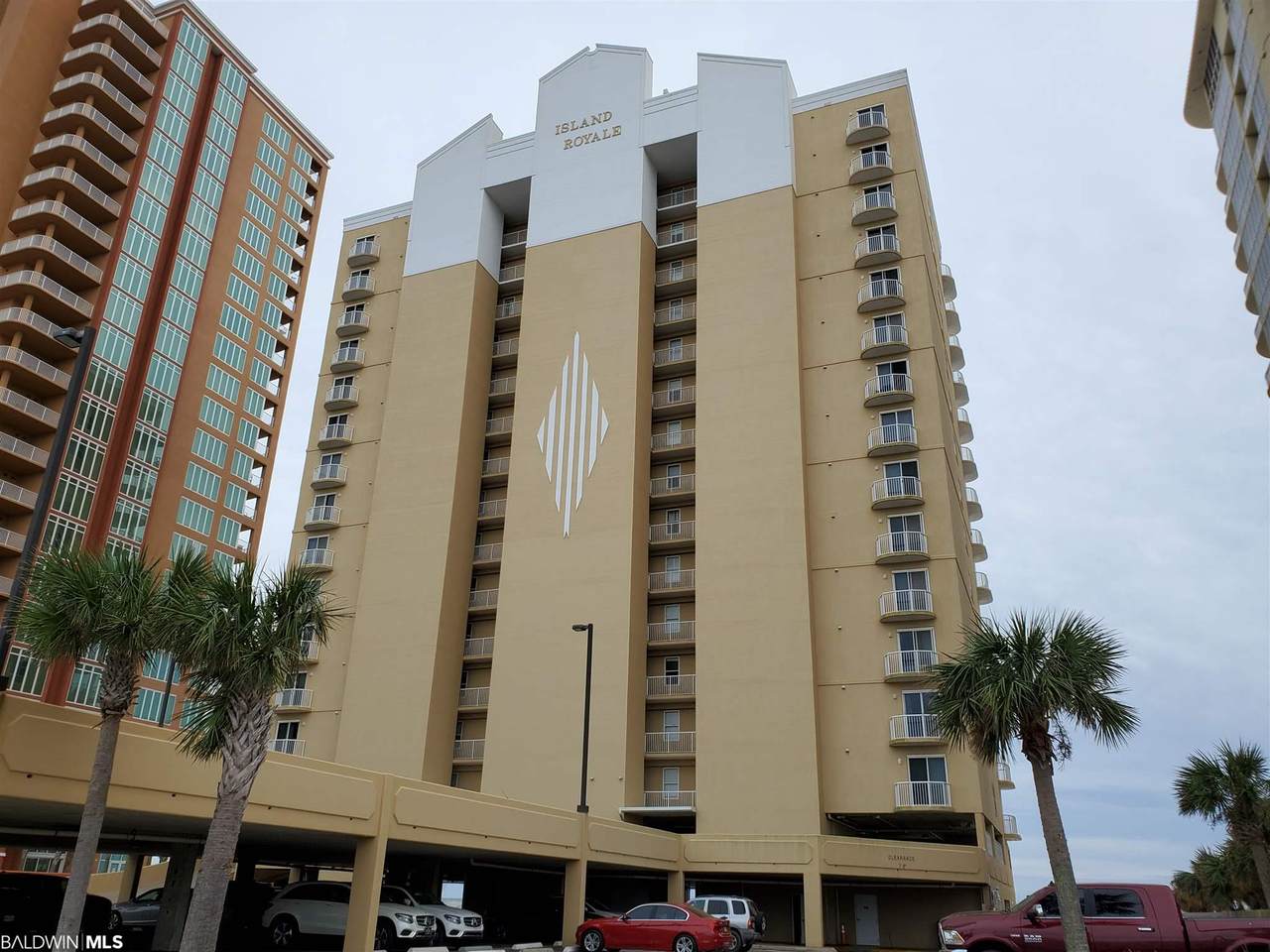 809 Beach Blvd - Photo 1