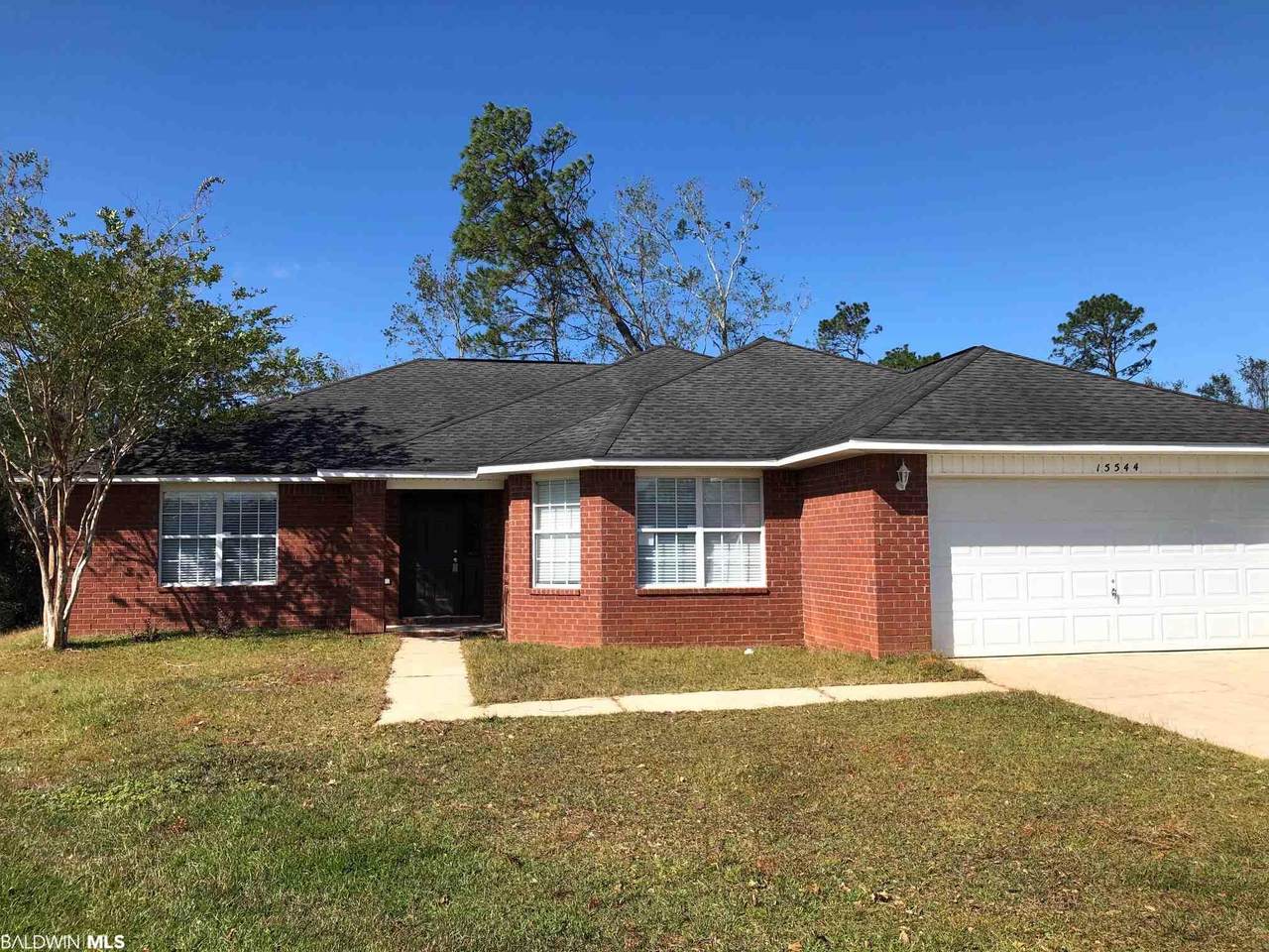 15544 Paddington Dr - Photo 1