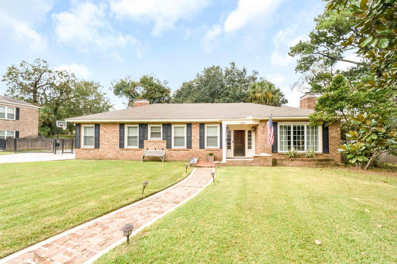 255 Woodlands Avenue - Photo 1