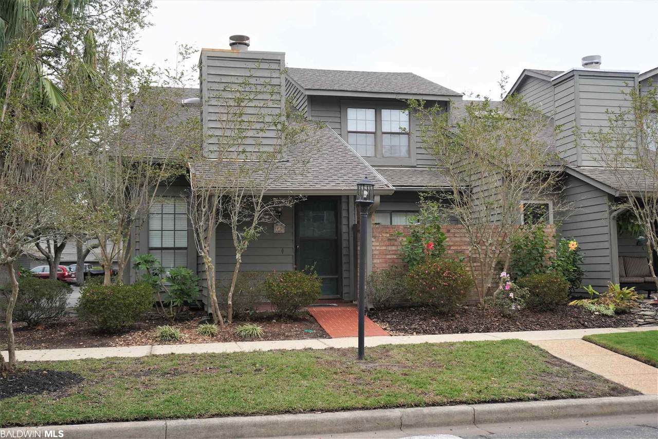 389 Clubhouse Drive - Photo 1