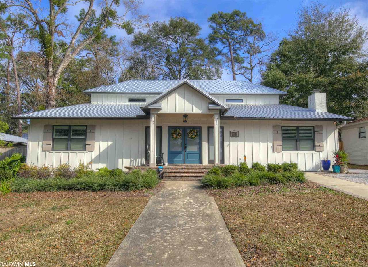 211 Orange Avenue - Photo 1