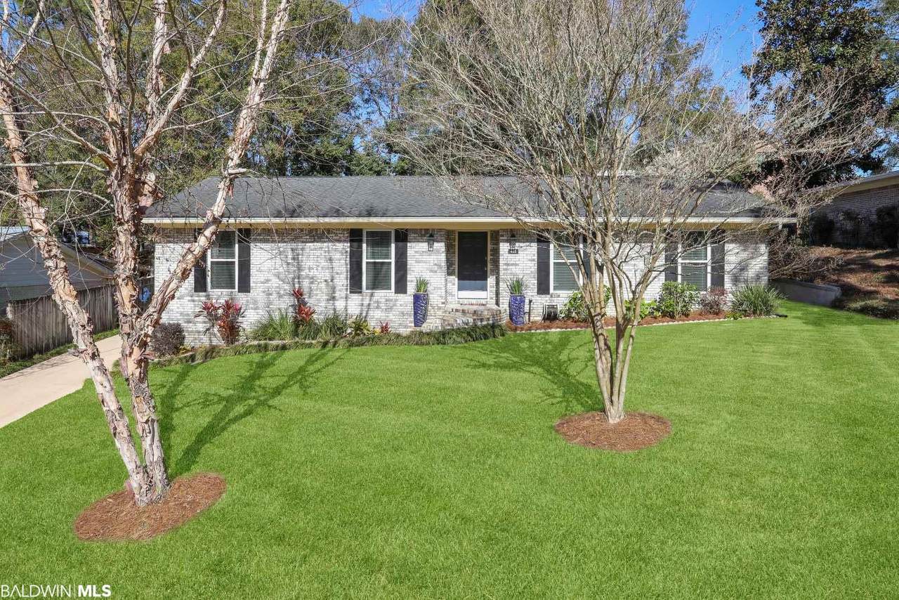 415 Frederick Av - Photo 1