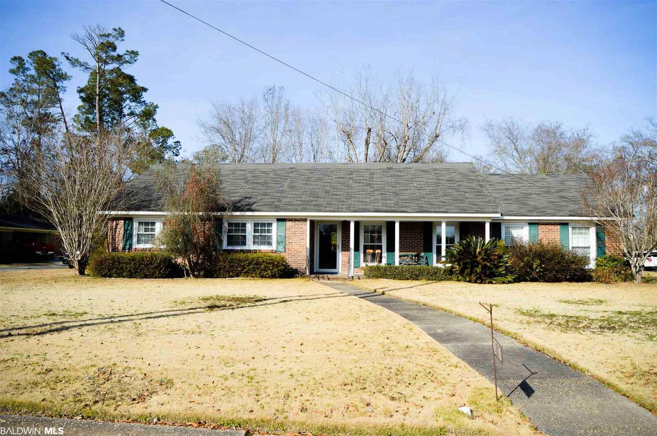 307 Laurel St - Photo 1