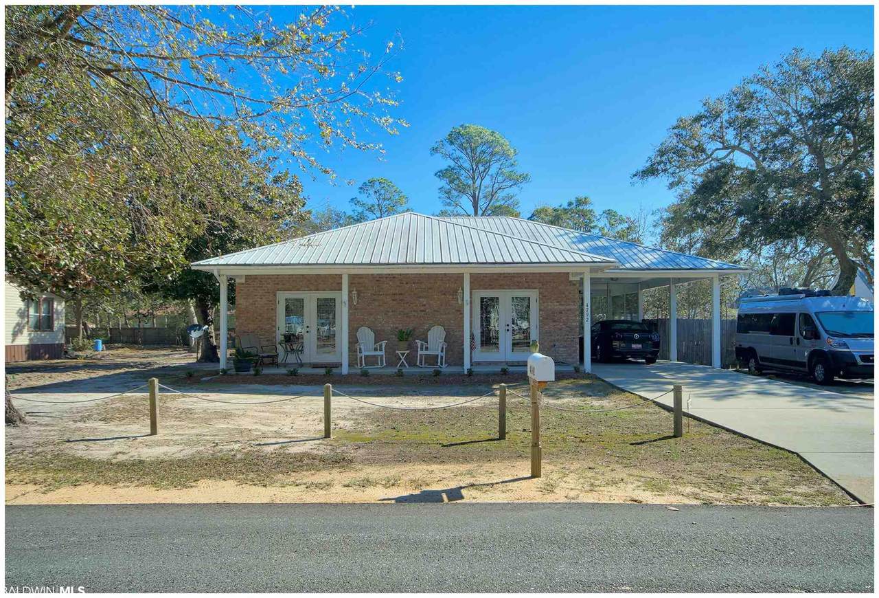 4792 Walker Av - Photo 1