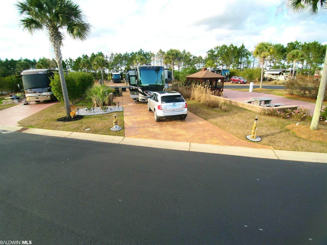 565 Portofino Loop - Photo 1