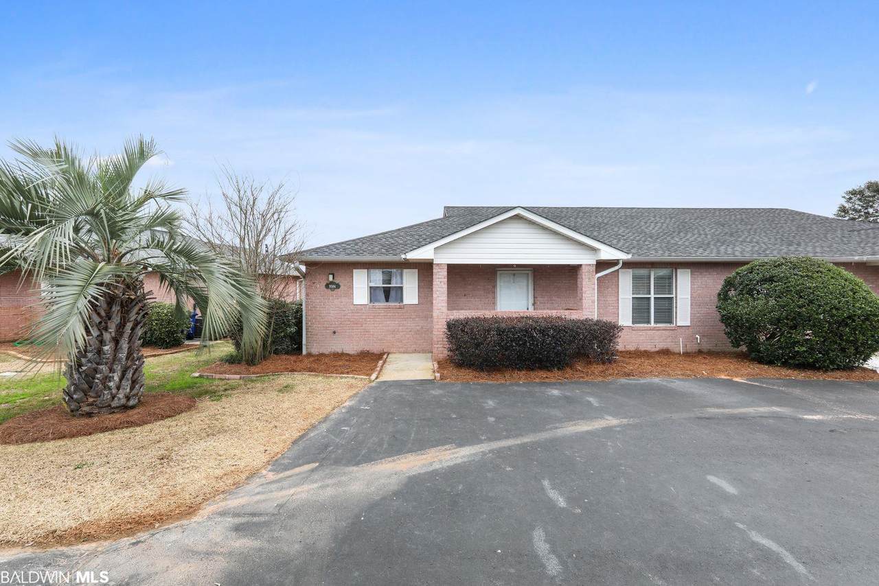 9584 Villas Dr - Photo 1