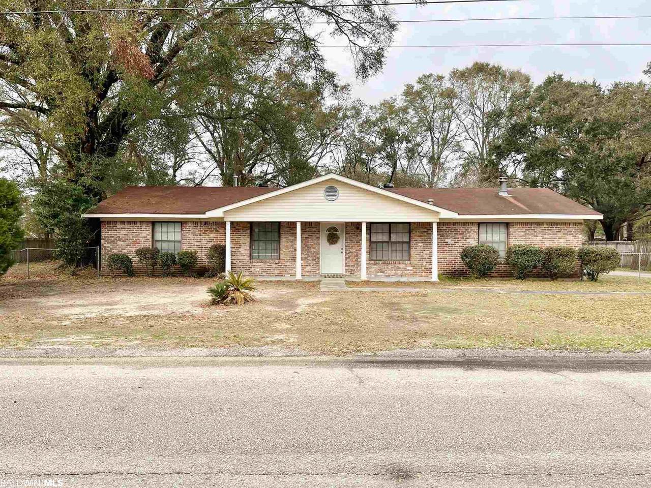 405 Clark Circle - Photo 1