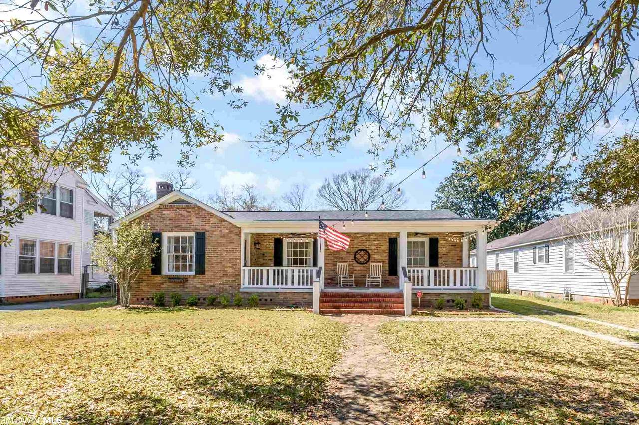20 Audubon Place - Photo 1