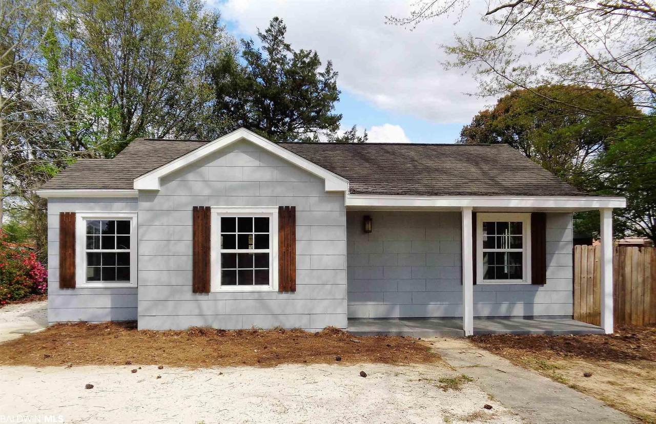 305 Beck Street - Photo 1