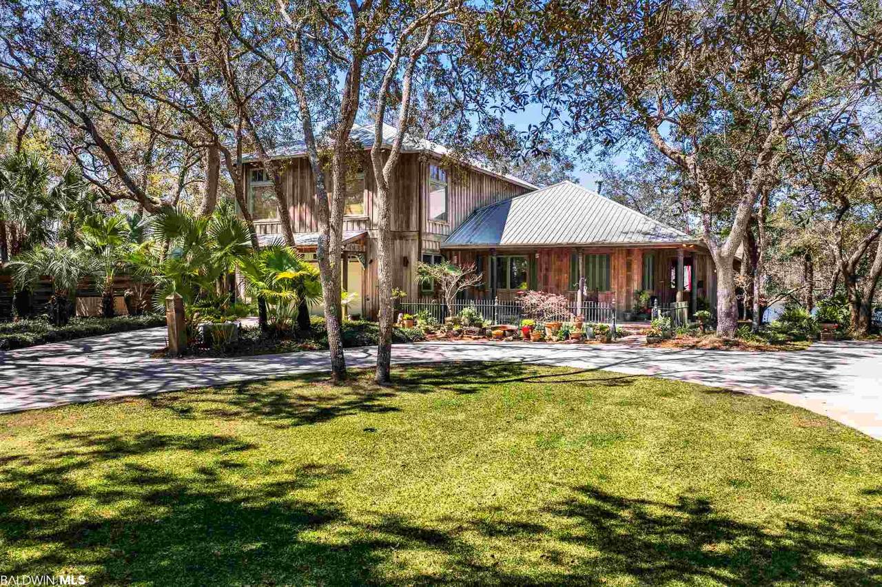 8401 Osprey Drive - Photo 1