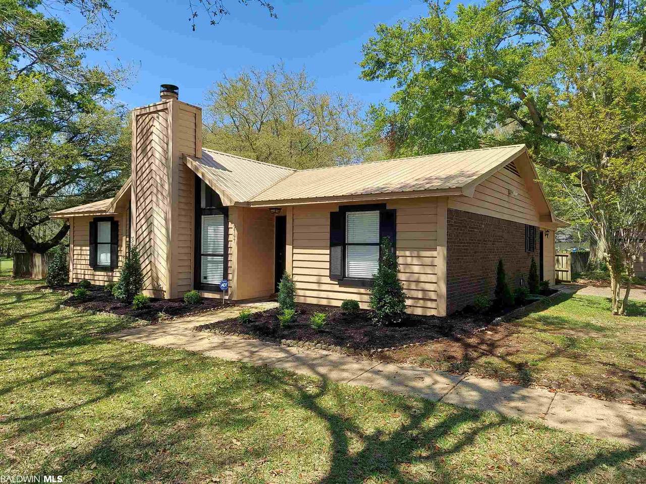9797 Pleasant Rd - Photo 1