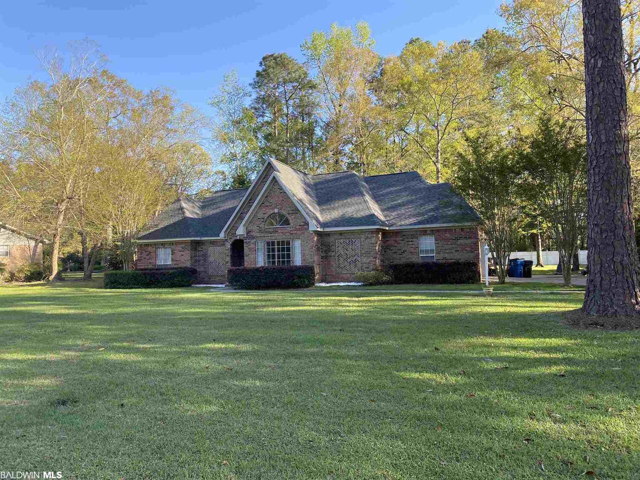 605 Edgewood Drive - Photo 1