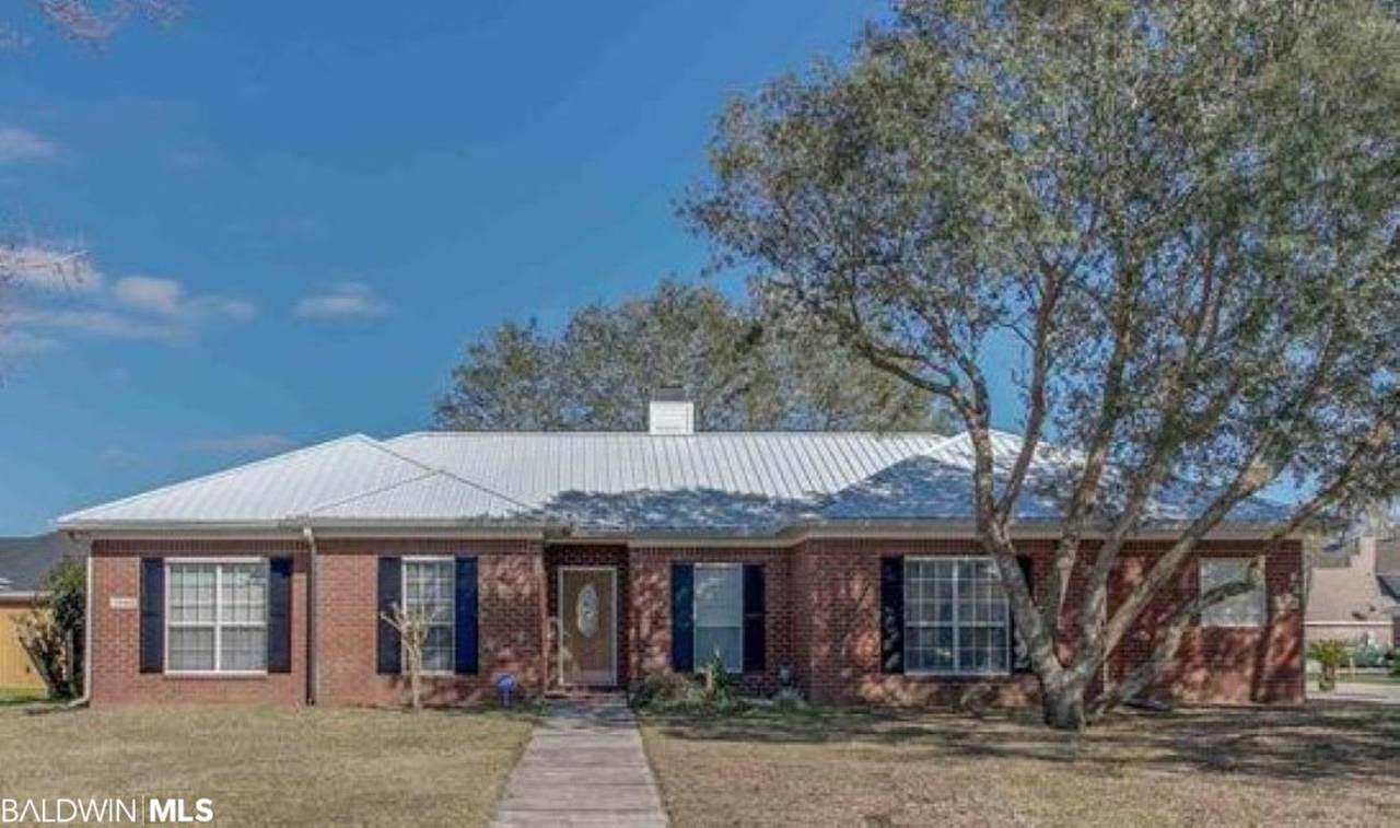 2062 Twin Pines Cir - Photo 1