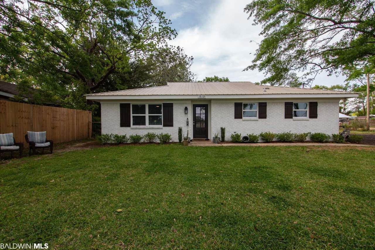 18109 Pennsylvania St - Photo 1