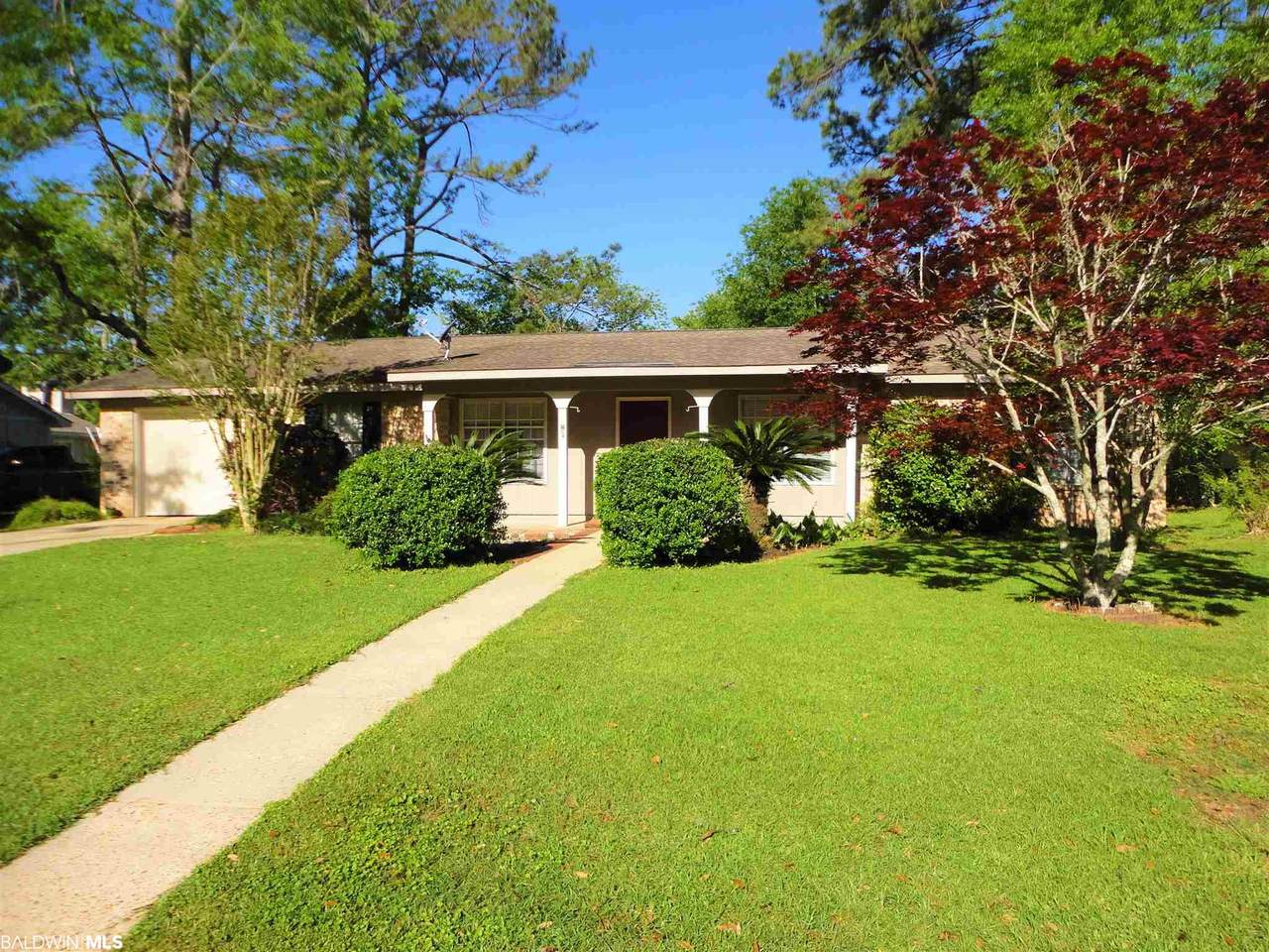 211 Patrician Street - Photo 1