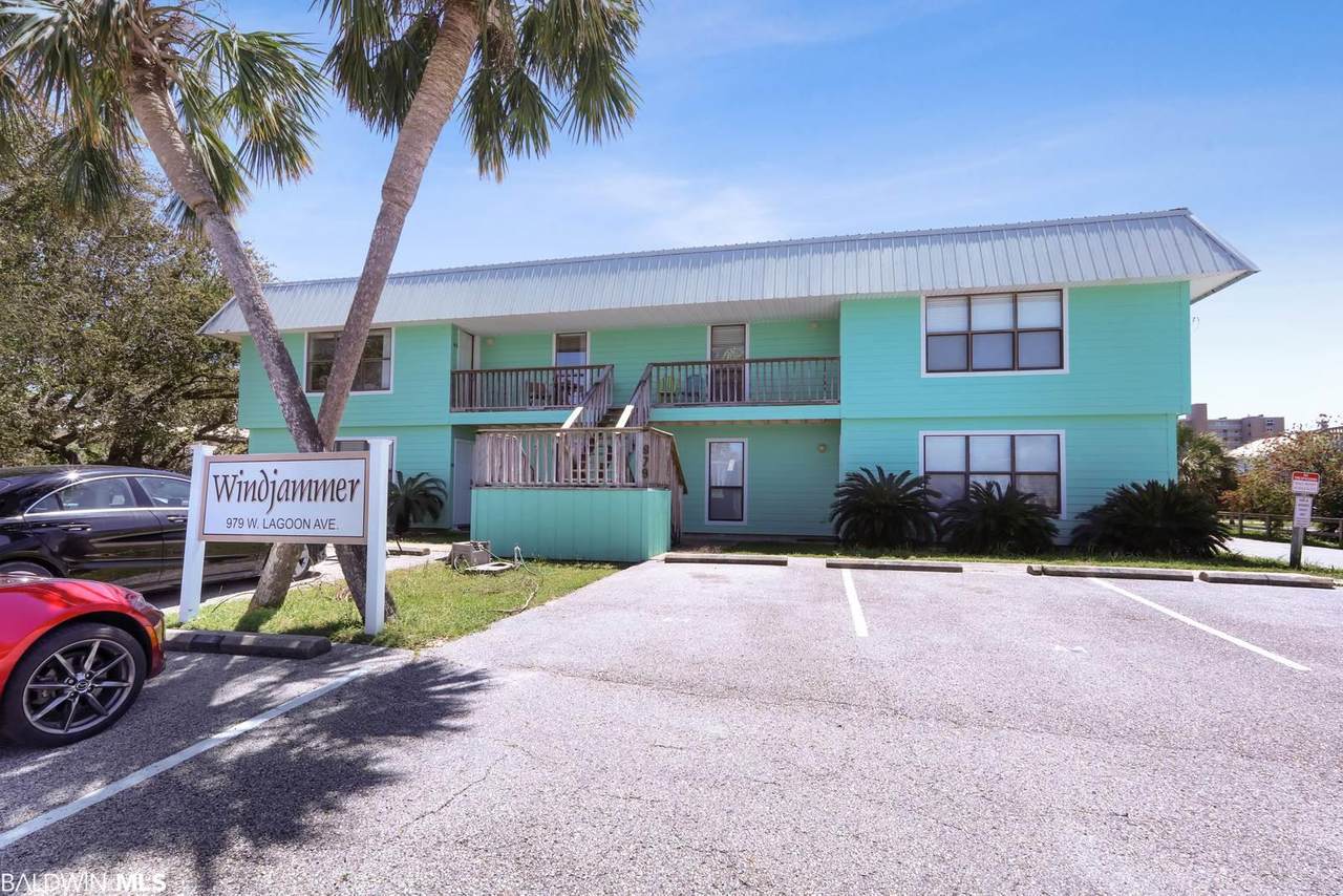 979 Lagoon Avenue - Photo 1