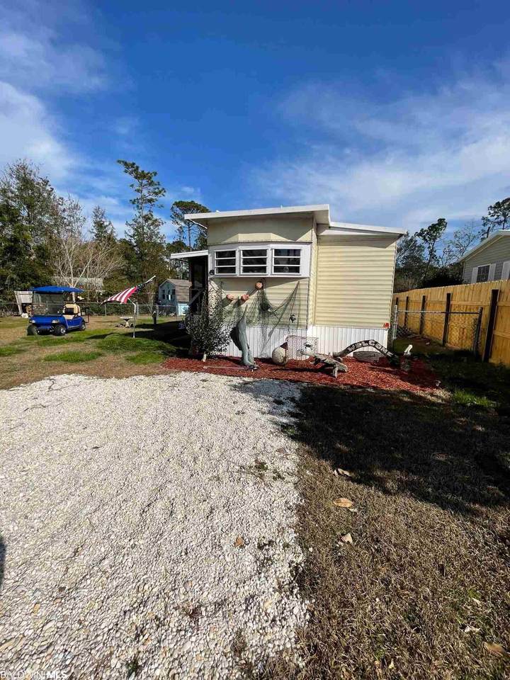 673 Escambia Loop - Photo 1