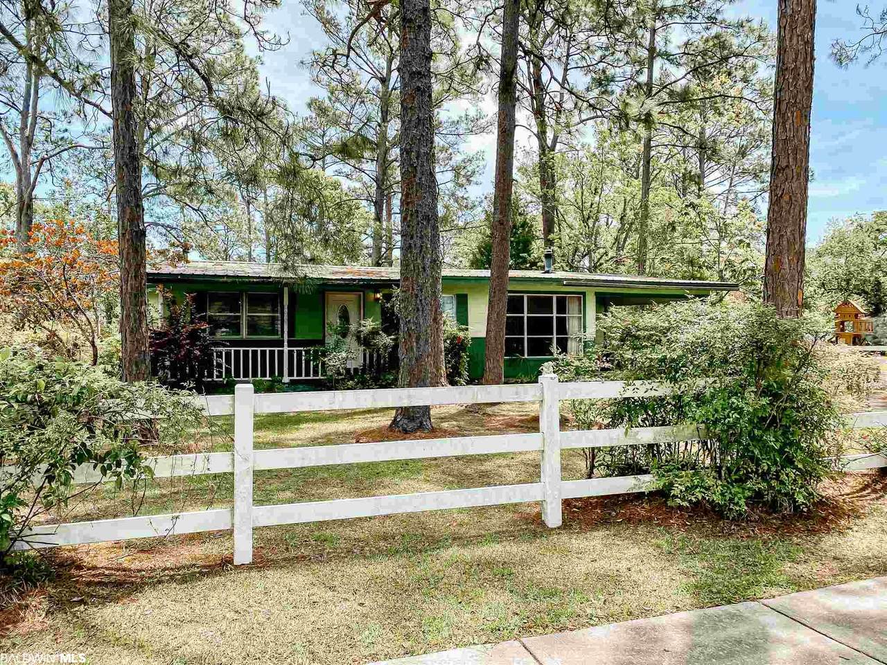 1106 Pine St - Photo 1