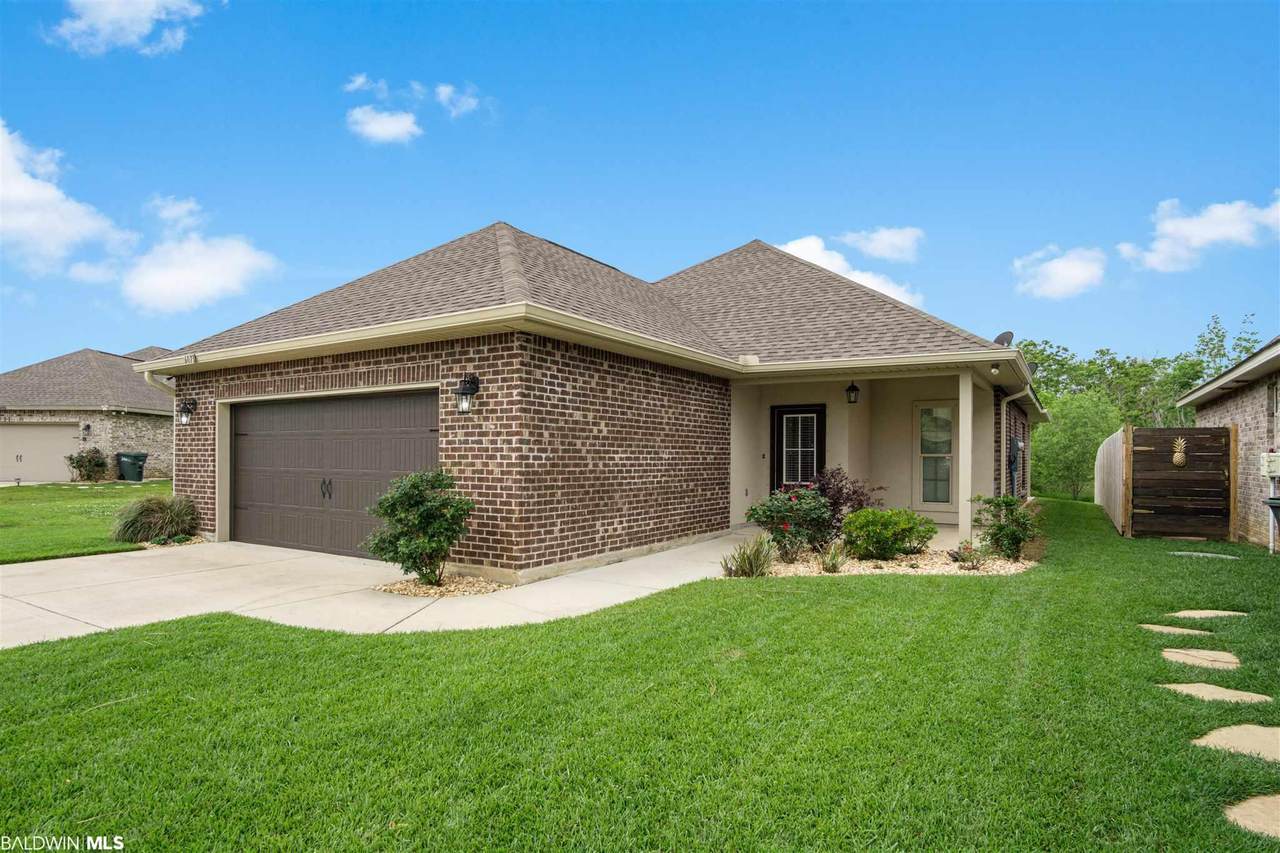 6073 Waterford Dr - Photo 1