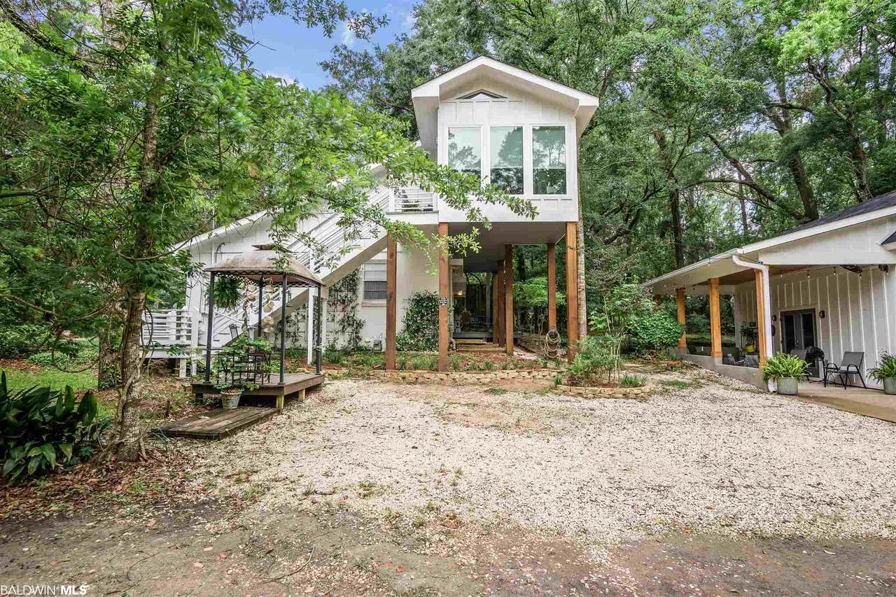 571 Dogwood Av - Photo 1