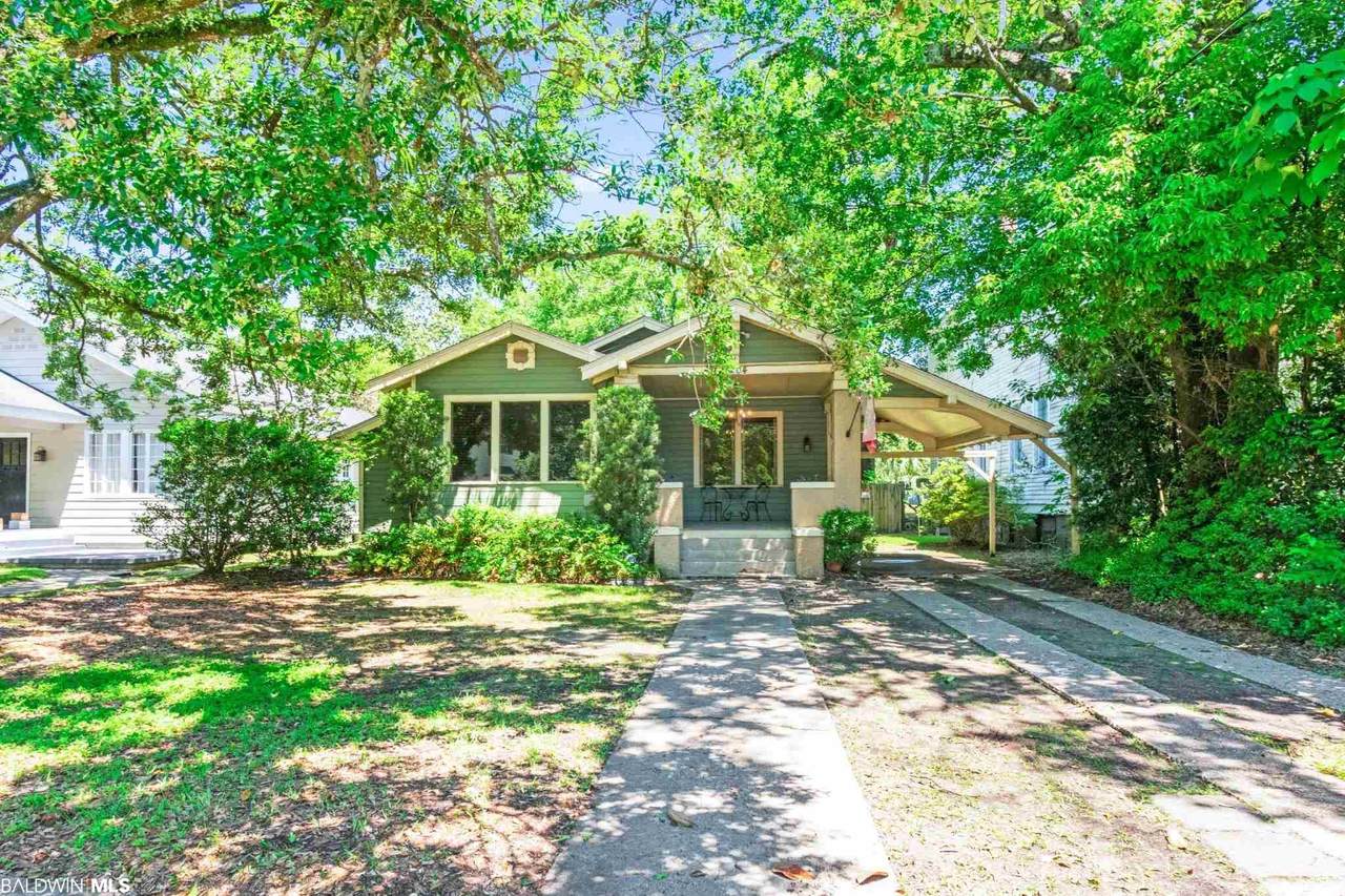 2204 Dauphin Street - Photo 1