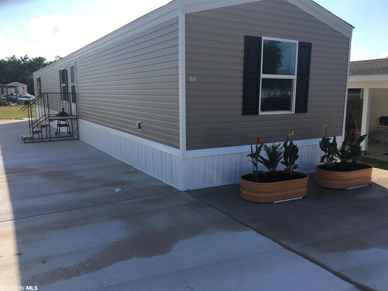 43 Lagoon Circle - Photo 1