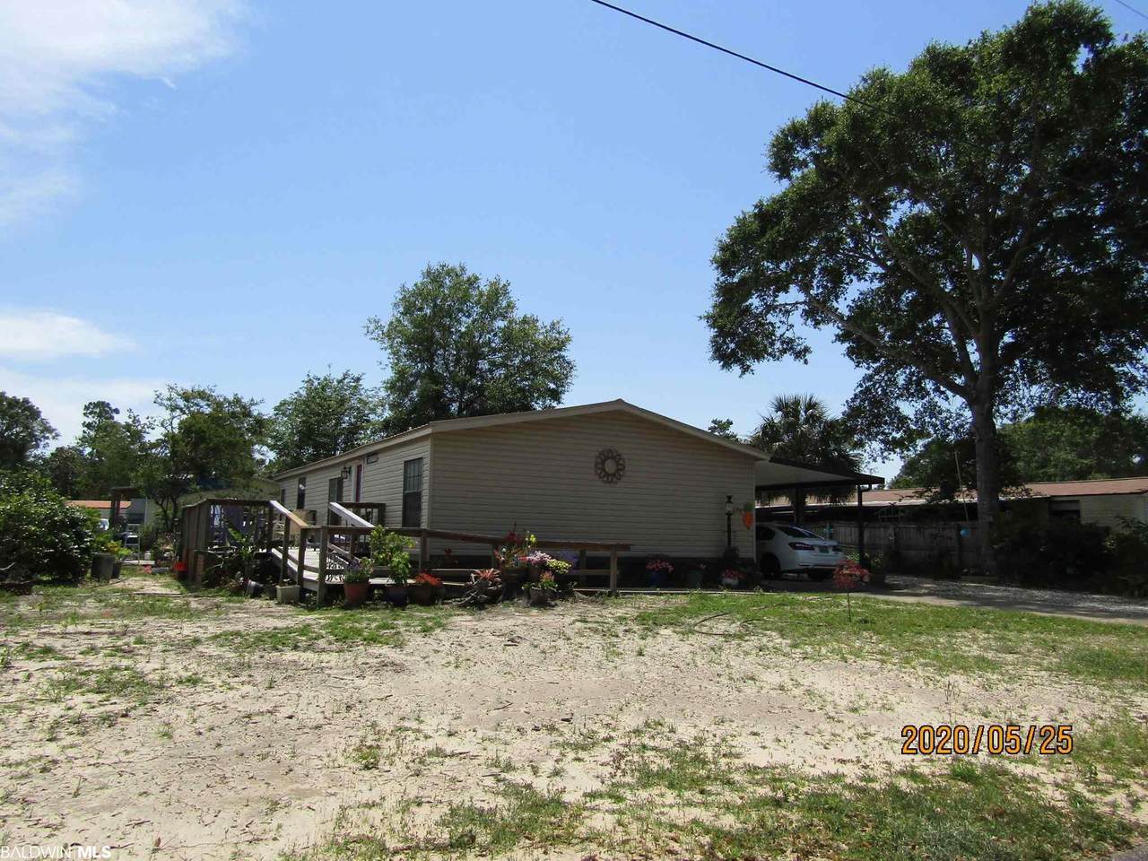 1676 Santa Cruz Dr - Photo 1